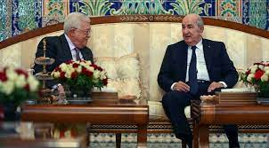Le président de l'autorité Palestinienne Mahmoud Abbas et le président Algérien Abdelmadjid Tebboune
